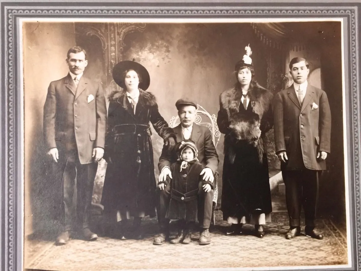 gus olga ann others greek immigrants in america